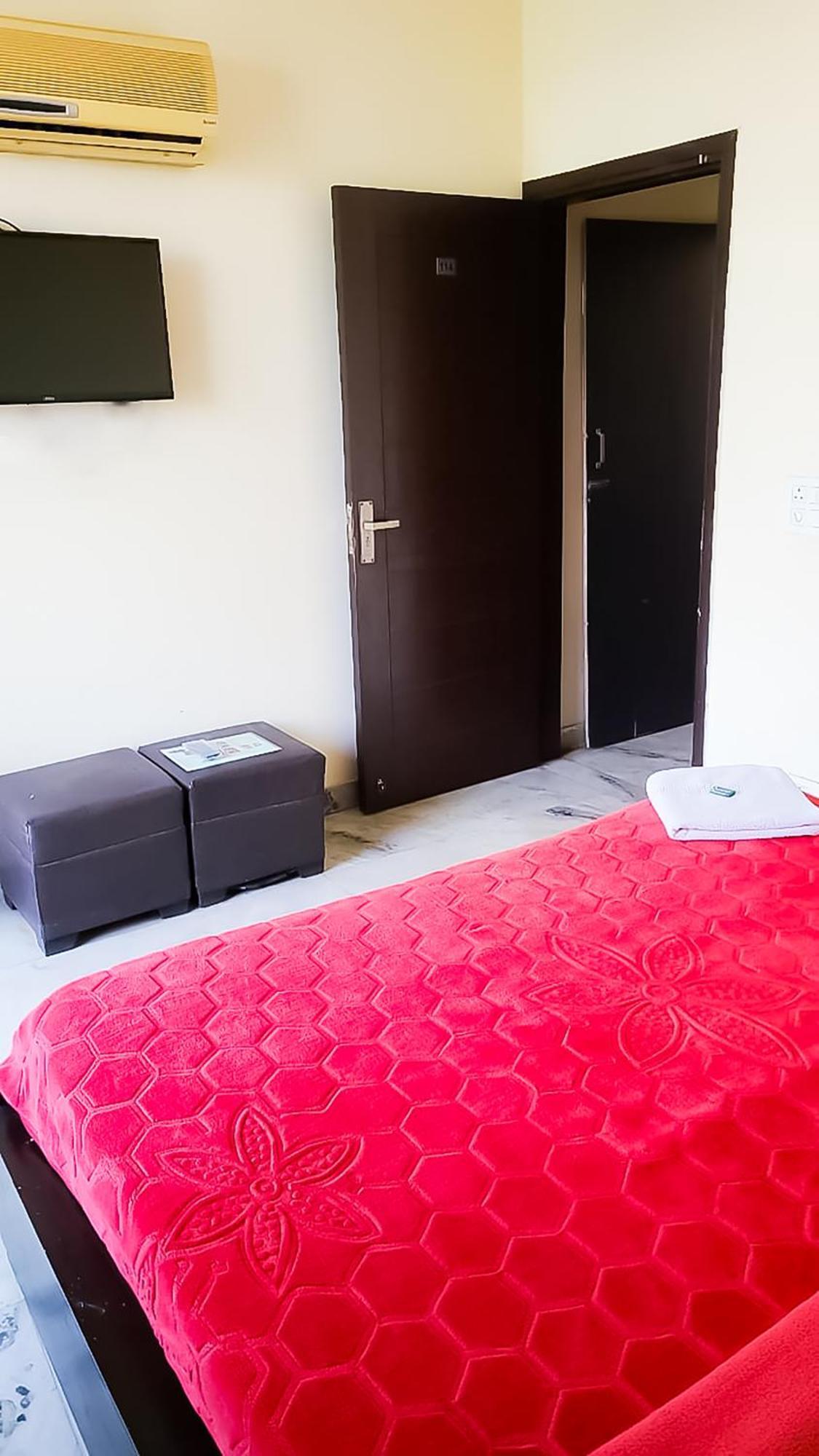 Deluxe Room In Cr Park New Delhi Ngoại thất bức ảnh