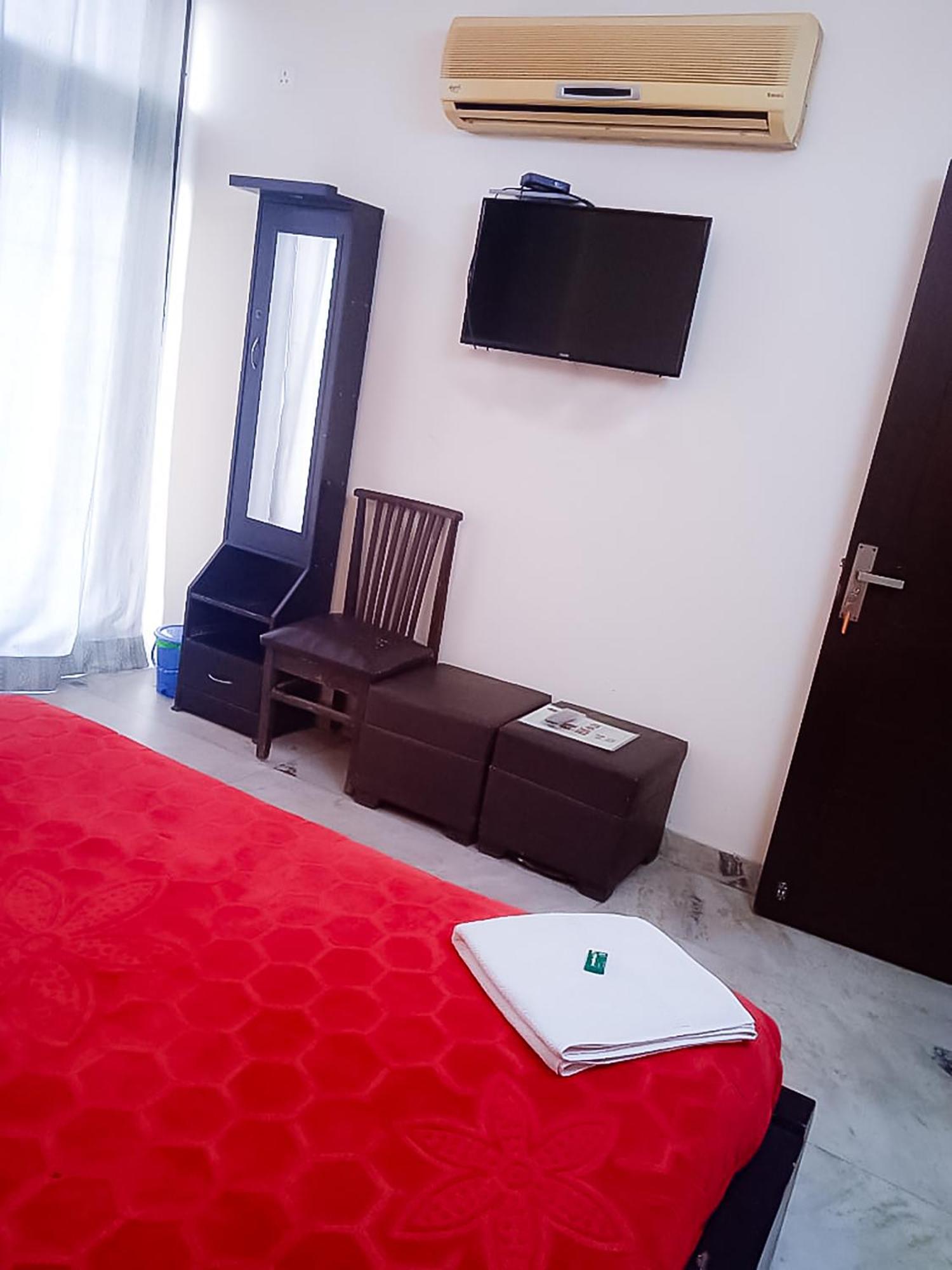 Deluxe Room In Cr Park New Delhi Ngoại thất bức ảnh